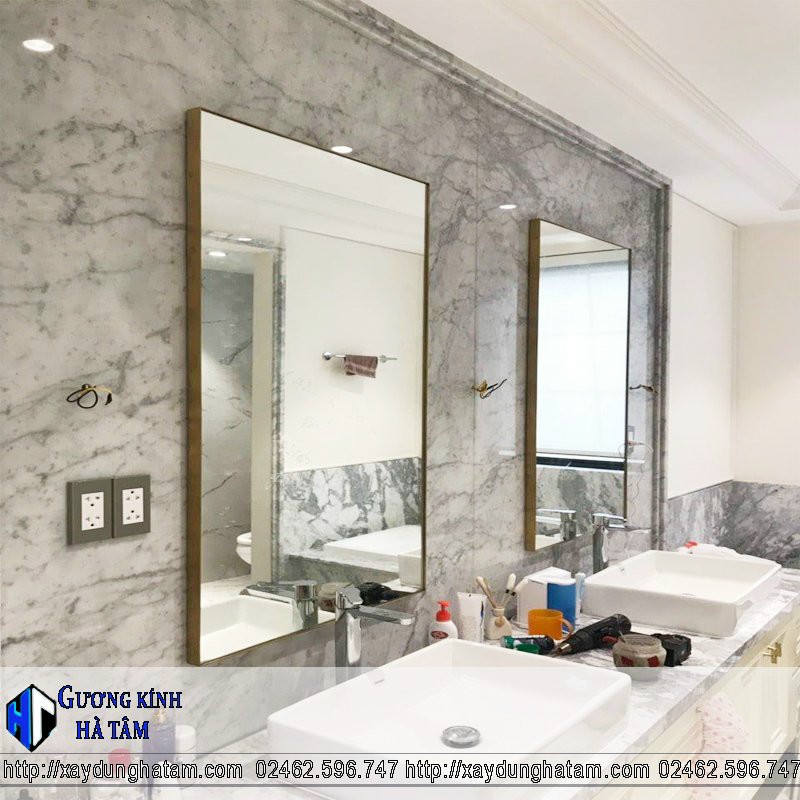 Treo gương nhà tắm hợp phong thủy